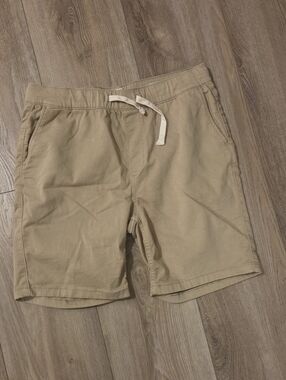 Men's Athletic Drawstring Shorts in Tan